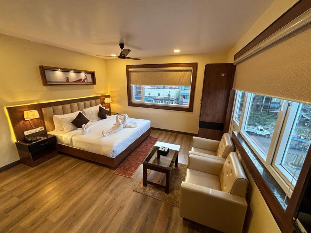 Hotel Golden Orbit Āsansol Dış mekan fotoğraf